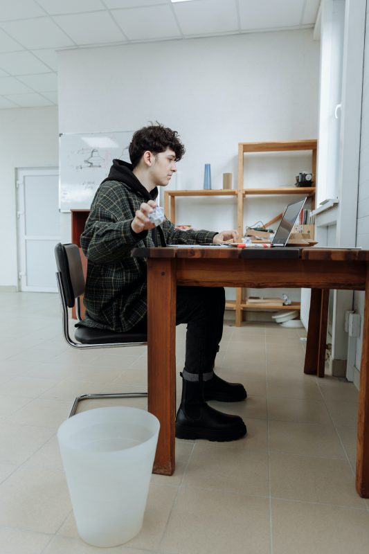 Poubelle de bureau styliste